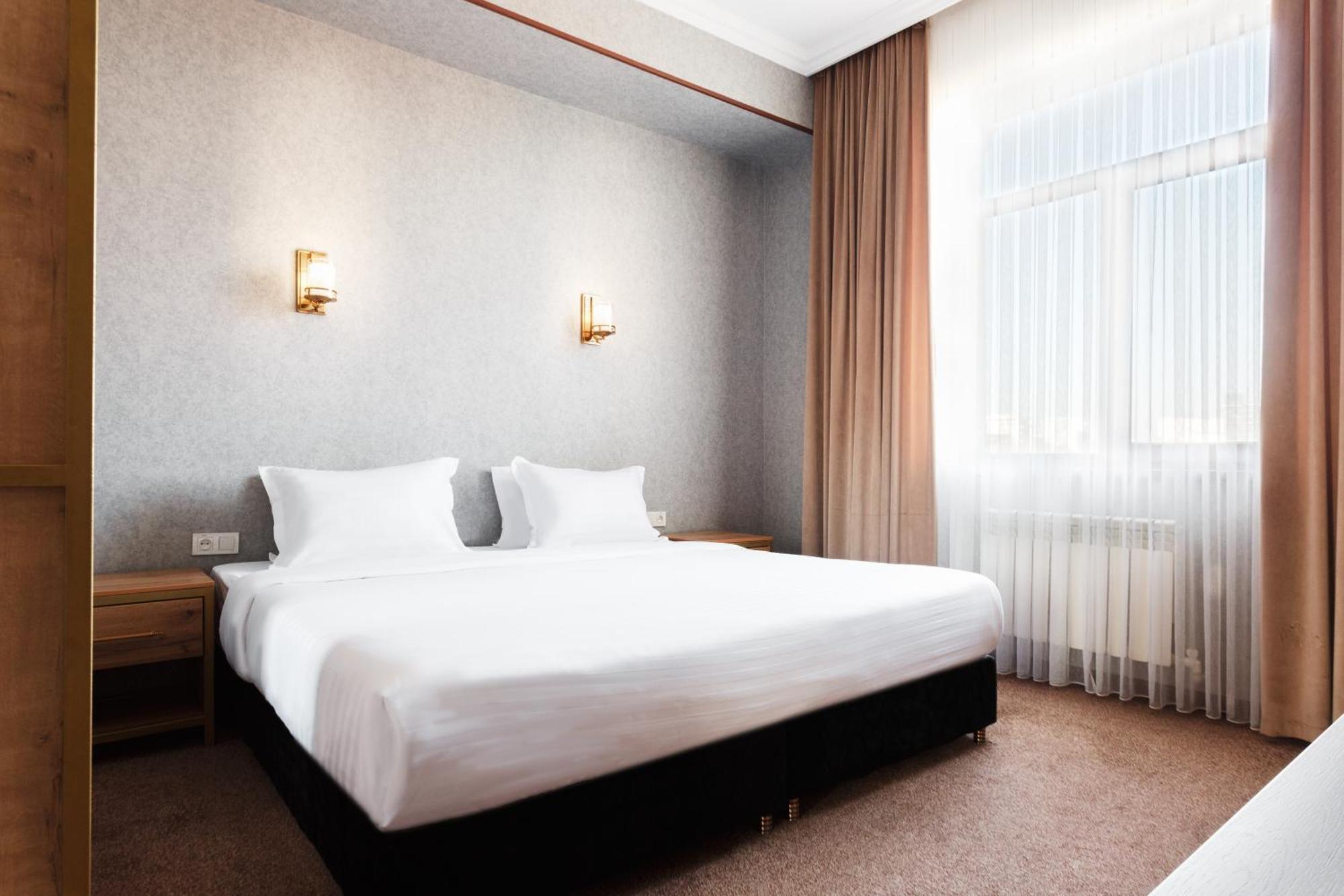 Western Suites Hotel Taschkent Exterior foto