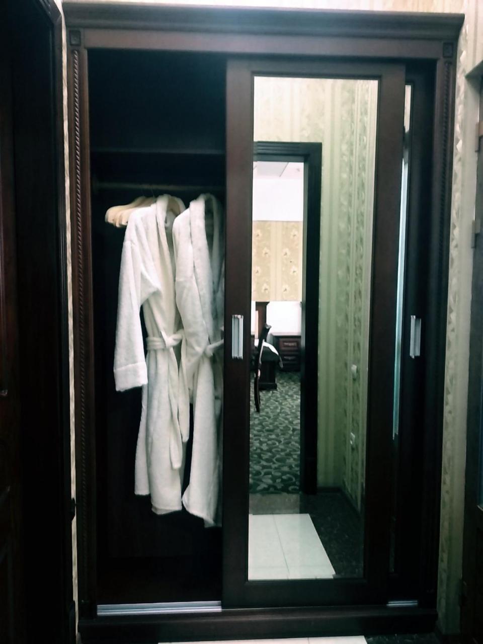 Western Suites Hotel Taschkent Exterior foto