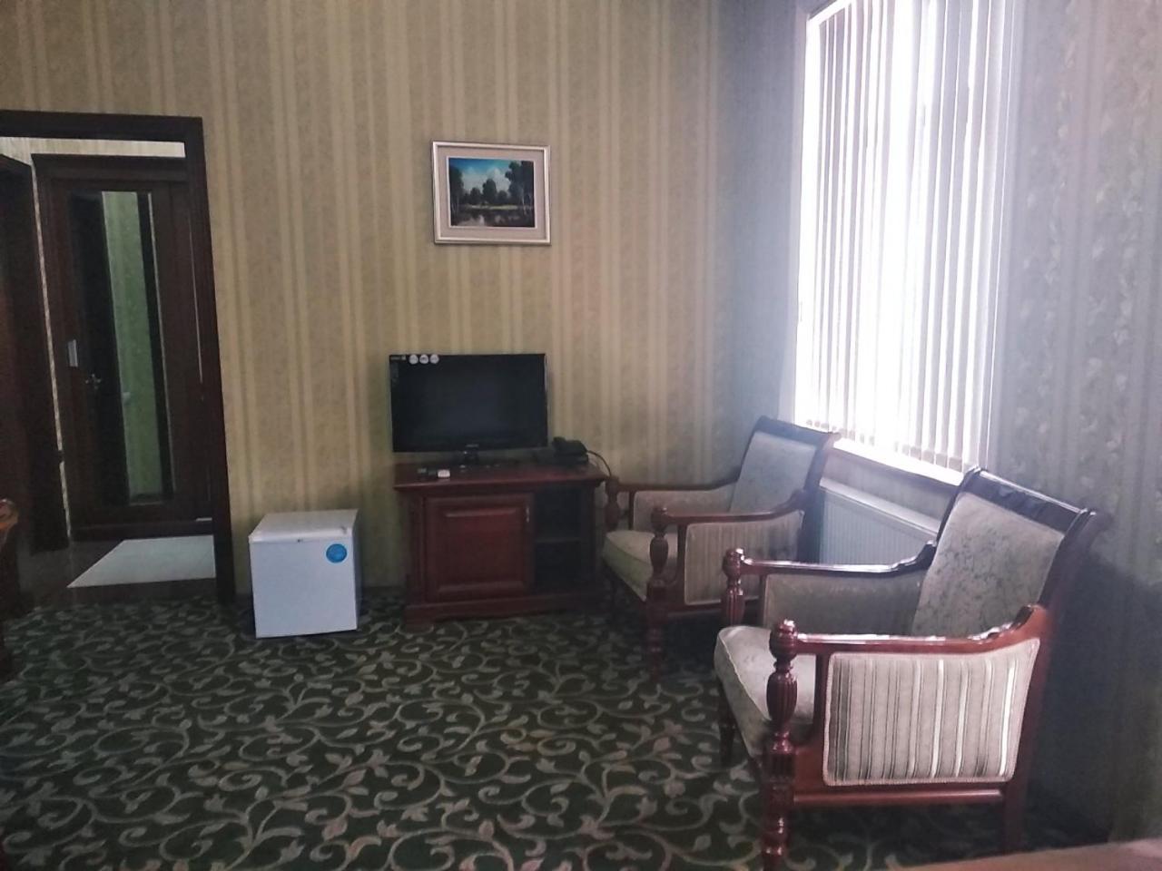 Western Suites Hotel Taschkent Exterior foto