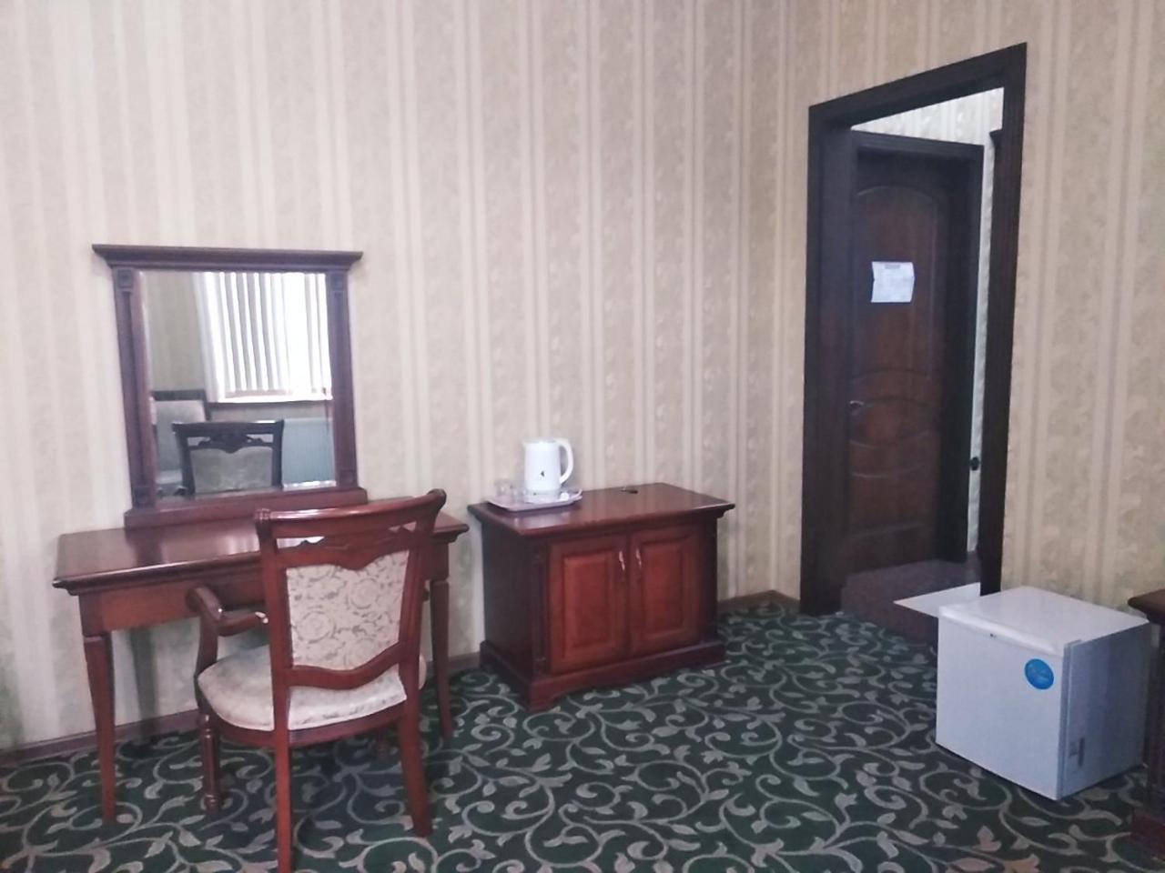 Western Suites Hotel Taschkent Exterior foto
